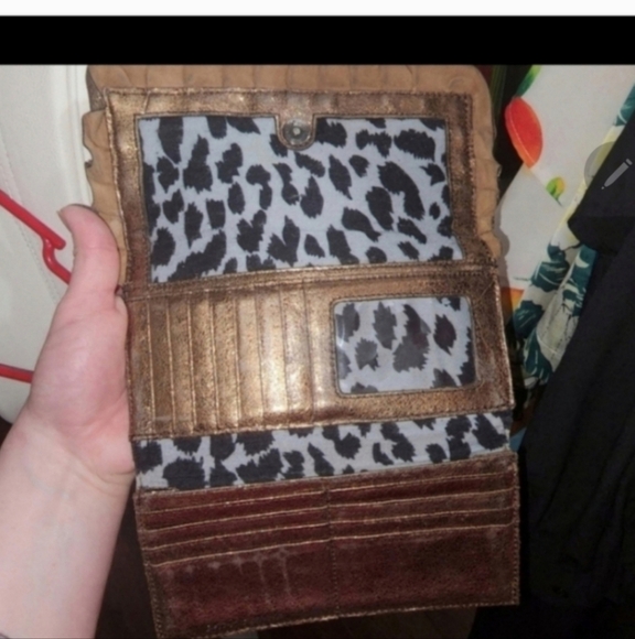 🍂🍁SUPER RARE HTF VINTAGE METALLIC LEATHER BRONZE BETSEY JOHNSON SET - Picture 9 of 10